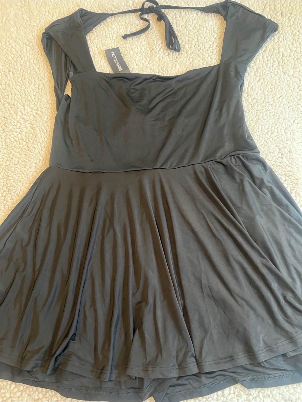 Pretty Little Thing Women’s Black Square-Neck Skater Dress